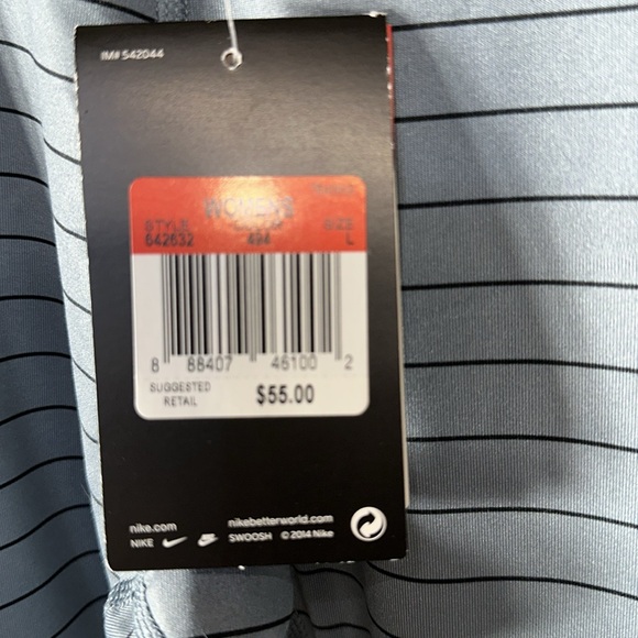 New Nike women’s training tights in steal gray with tiny black stripes. Dri fit - Picture 5 of 5